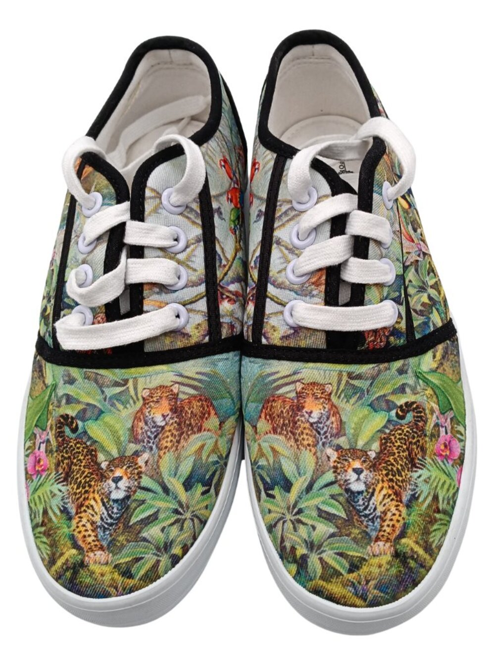 Women's Bradford Exchange Size 6 Jungle Scene Lace Up Sneakers with Black Trim